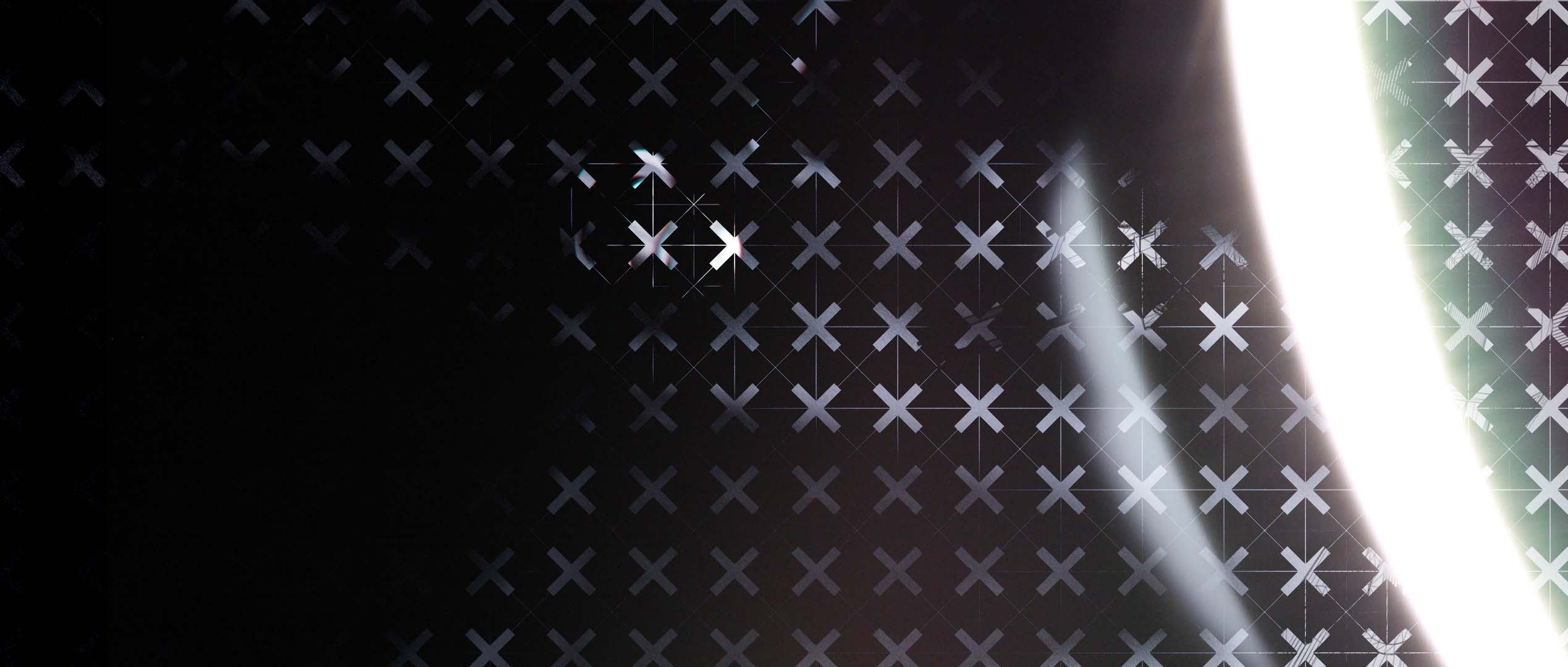 An abstract graphic style frame displaying an anamorphic curved light flare slicing across a dark screen, layered over a sharp, repeating white technical cross and grid alignment pattern.